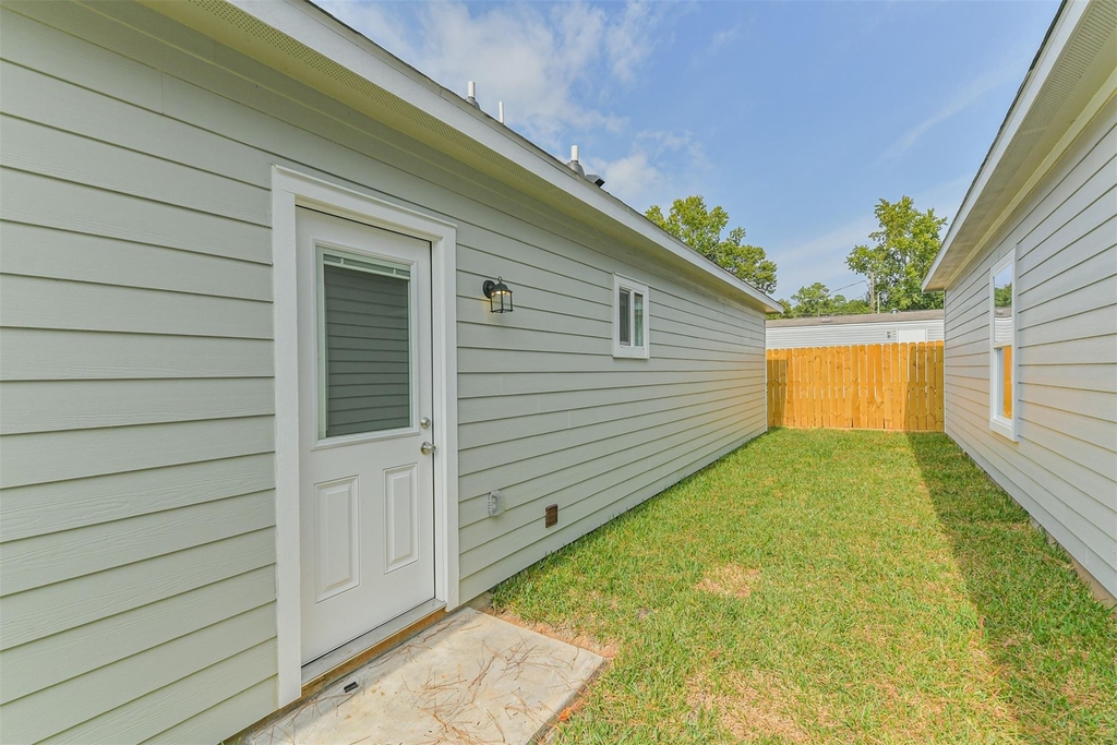 16922 W Forrestal - Photo 1