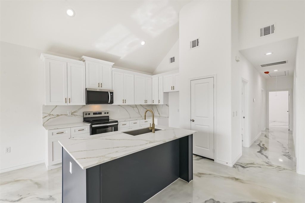 16922 W Forrestal - Photo 6