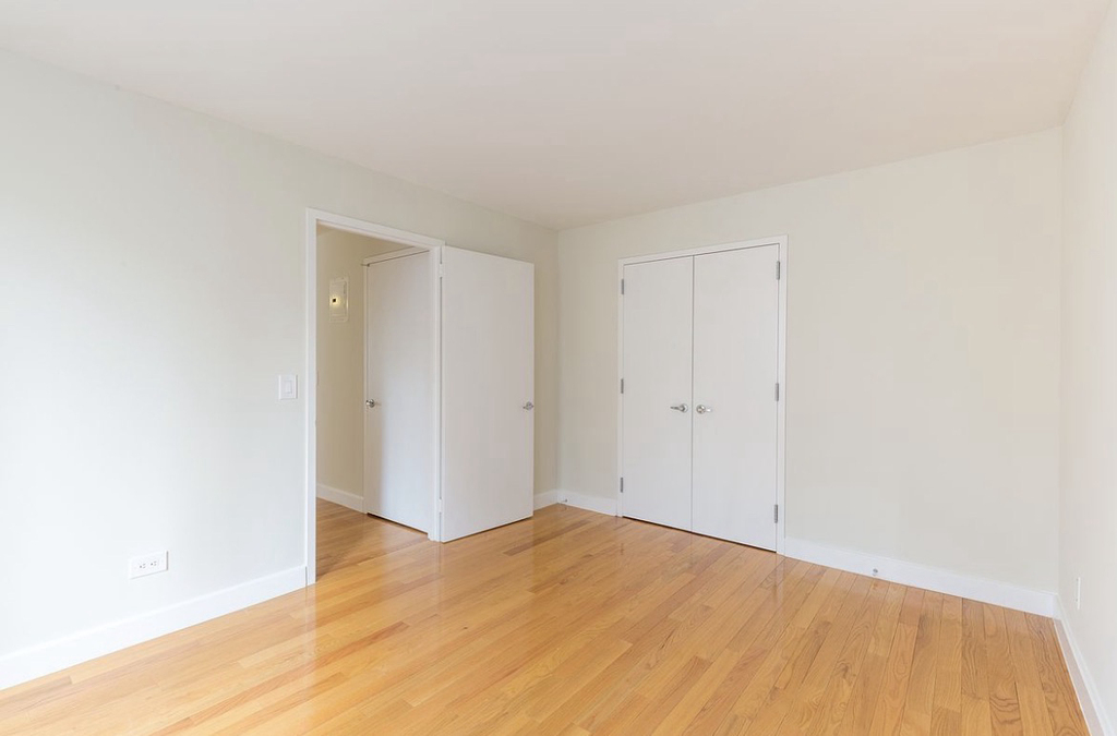 West 48th Street - Photo 5