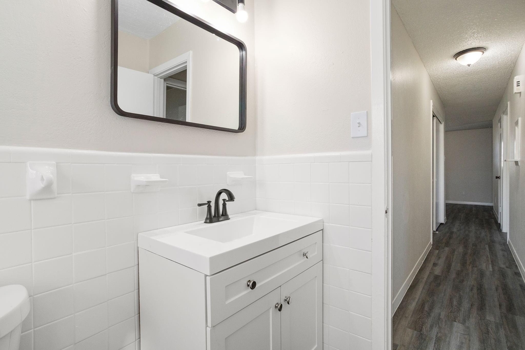 118 Johnson Street - Photo 11