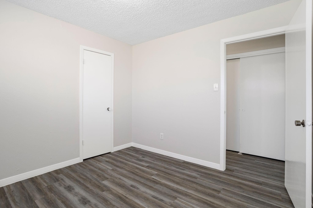118 Johnson Street - Photo 13
