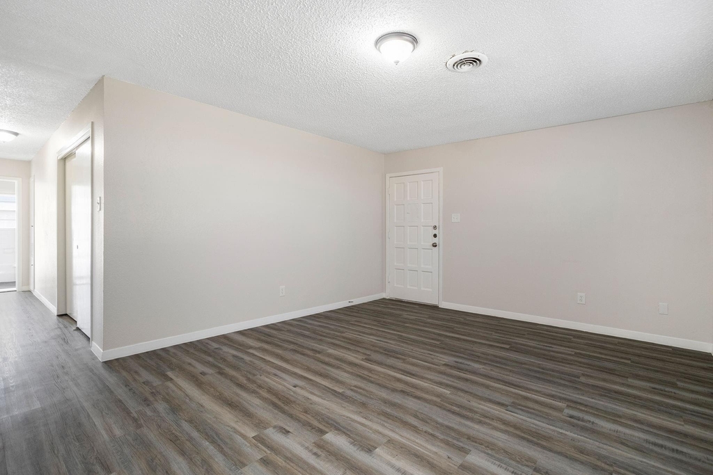 118 Johnson Street - Photo 3