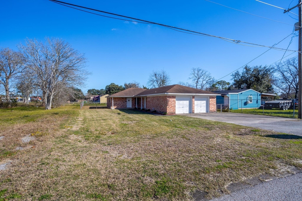 118 Johnson Street - Photo 18