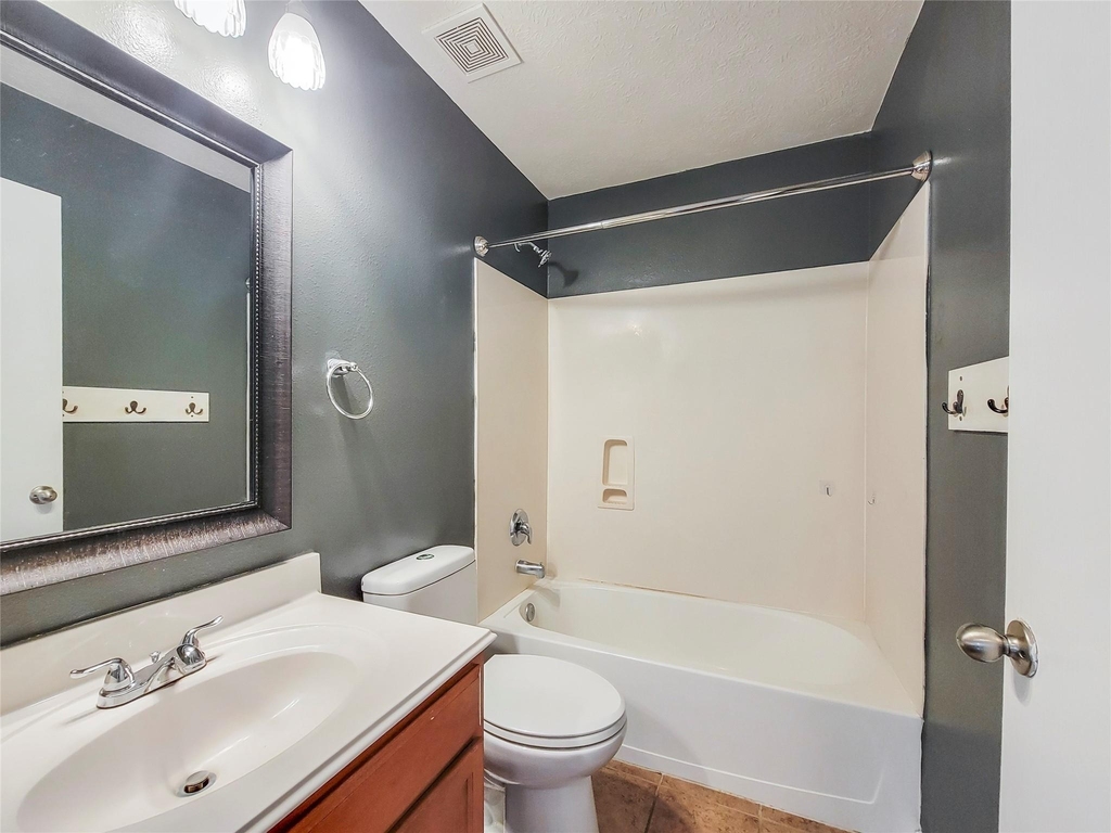 7206 Cool Springs Court - Photo 11