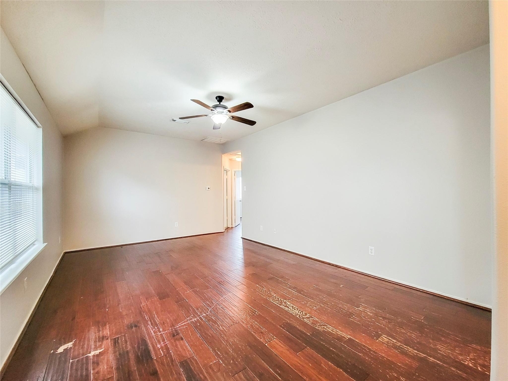 7206 Cool Springs Court - Photo 3