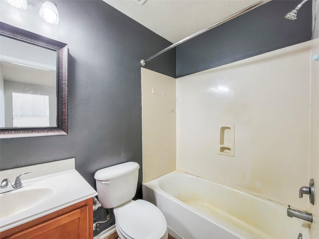 7206 Cool Springs Court - Photo 8
