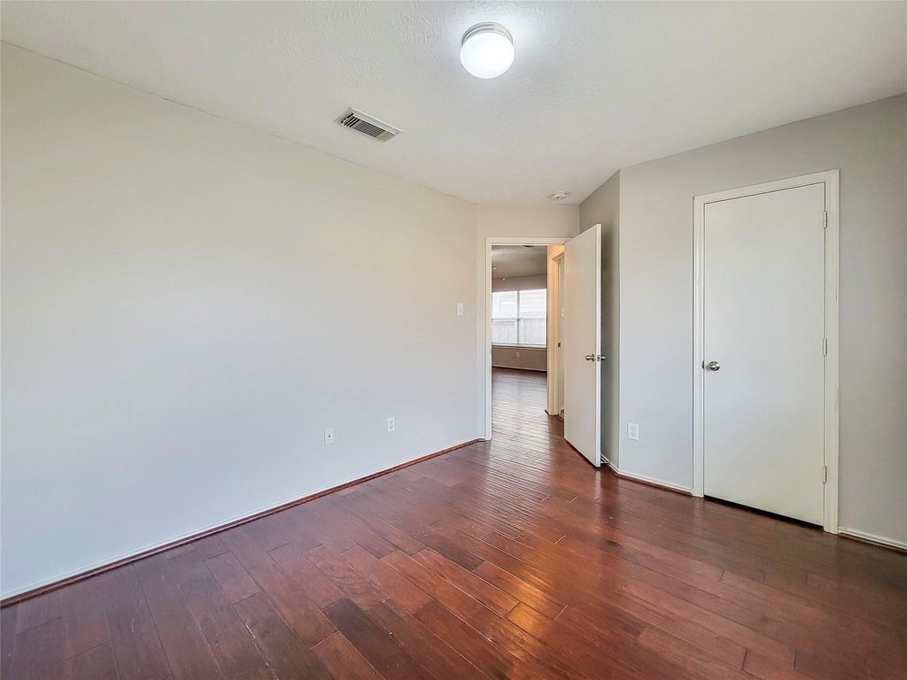 7206 Cool Springs Court - Photo 10