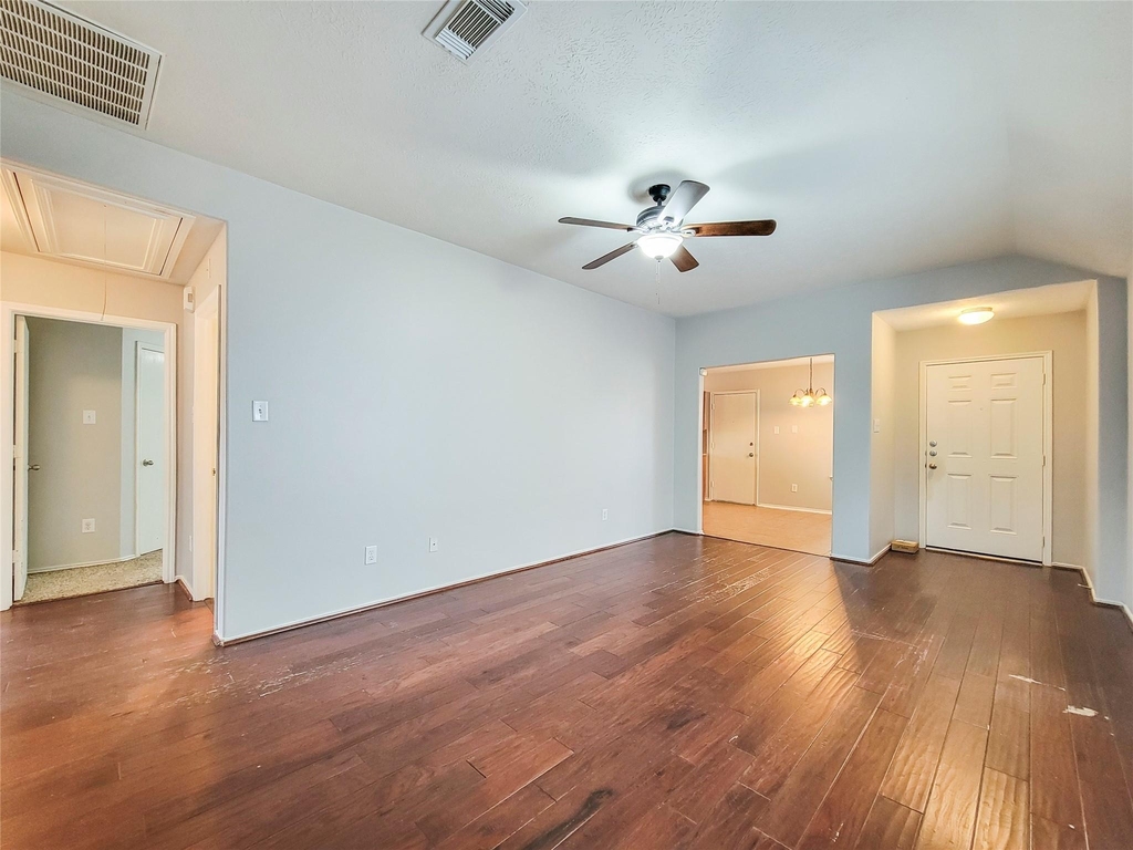 7206 Cool Springs Court - Photo 2