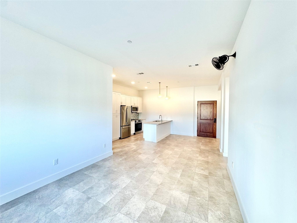 2102 Mechanic Street - Photo 3