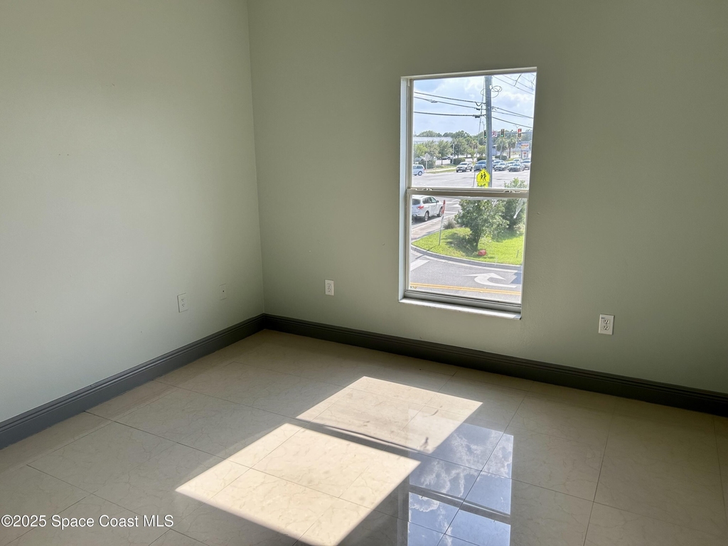 910 Twisting Branch Court - Photo 15