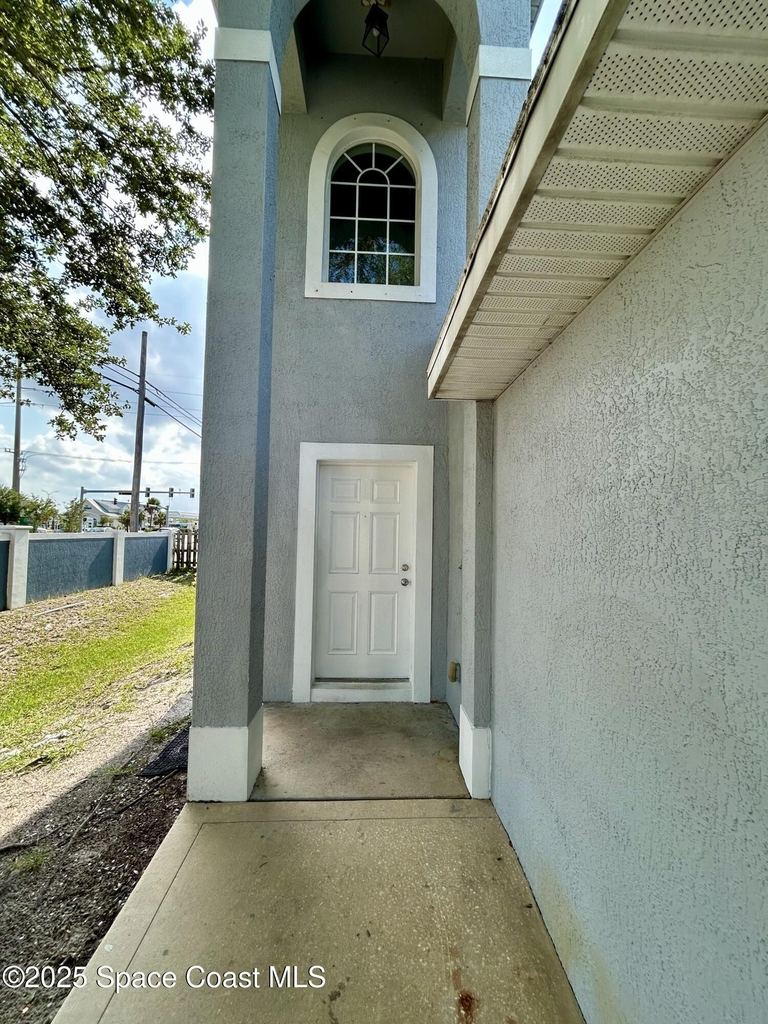 910 Twisting Branch Court - Photo 1