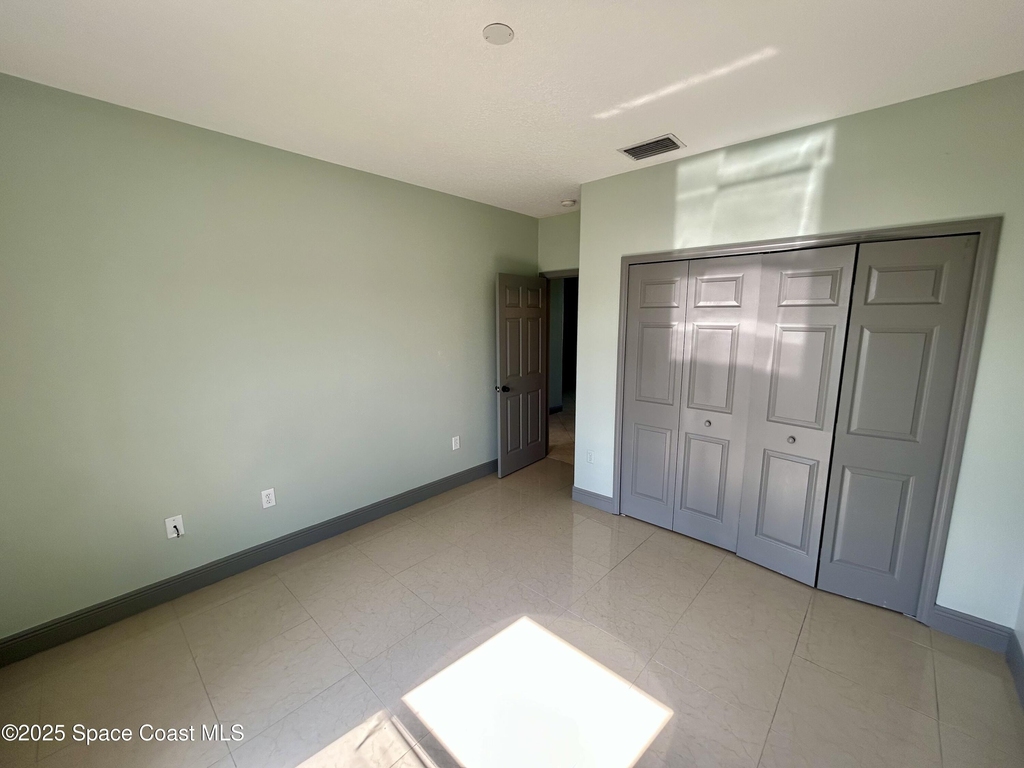910 Twisting Branch Court - Photo 14