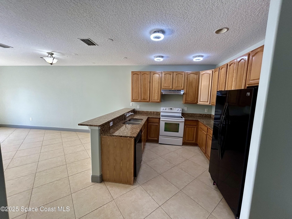 910 Twisting Branch Court - Photo 4