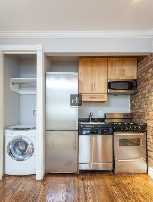 E 5th St. - Photo 2
