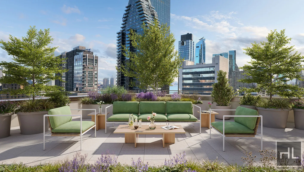 East 50 Street - Photo 16