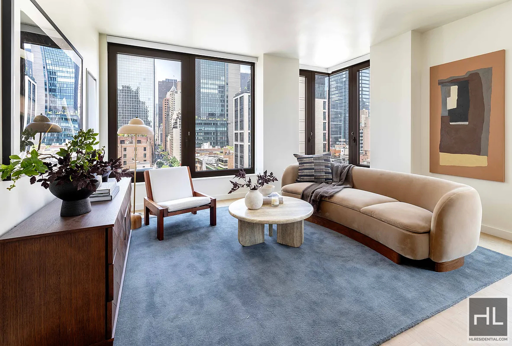 East 50 Street - Photo 0