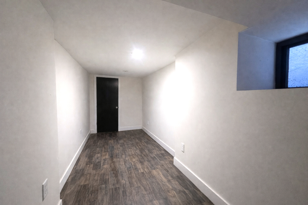 1066 Putnam Avenue - Photo 2