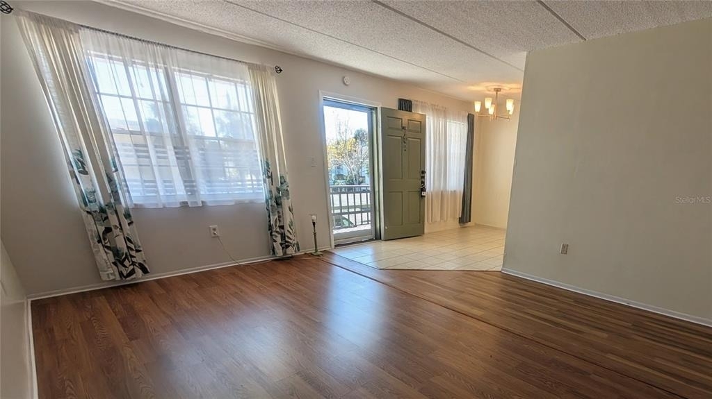 11620 Park Boulevard - Photo 2