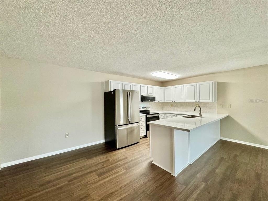 3323 Crystal Court E - Photo 8