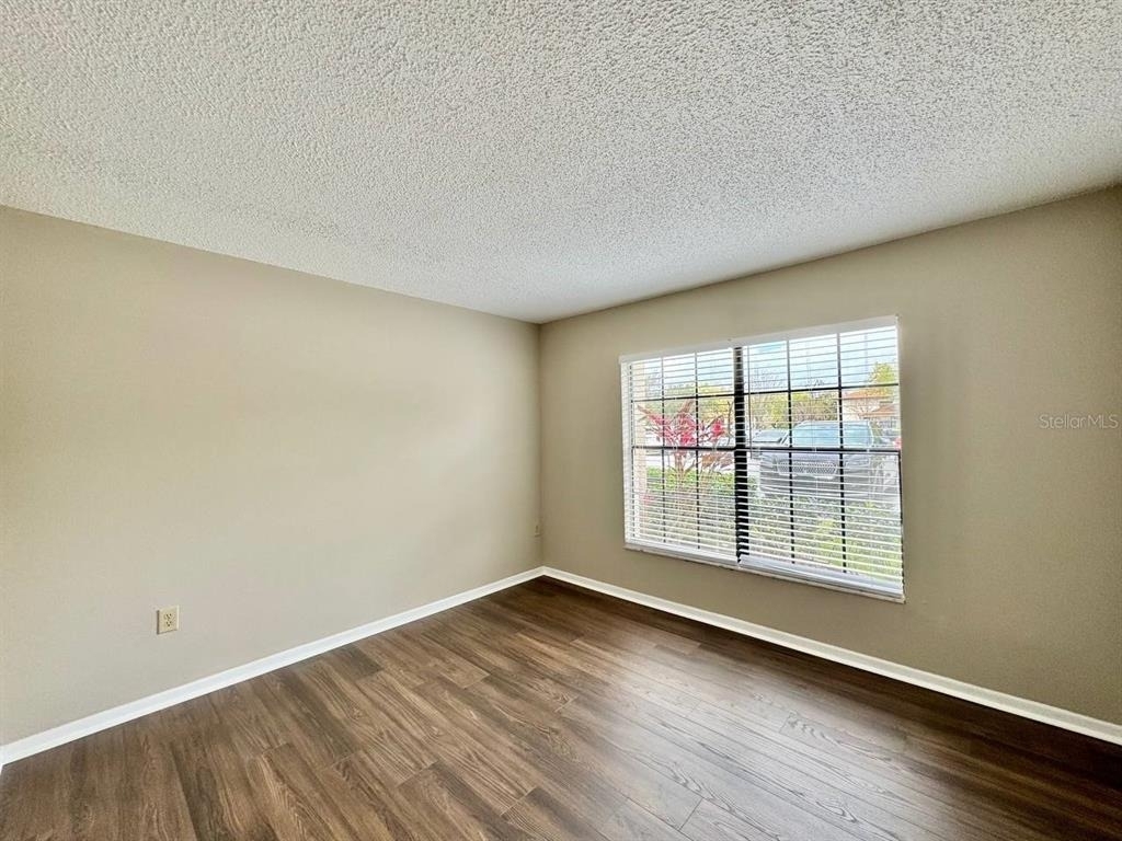 3323 Crystal Court E - Photo 15