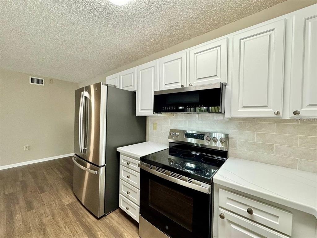 3323 Crystal Court E - Photo 11