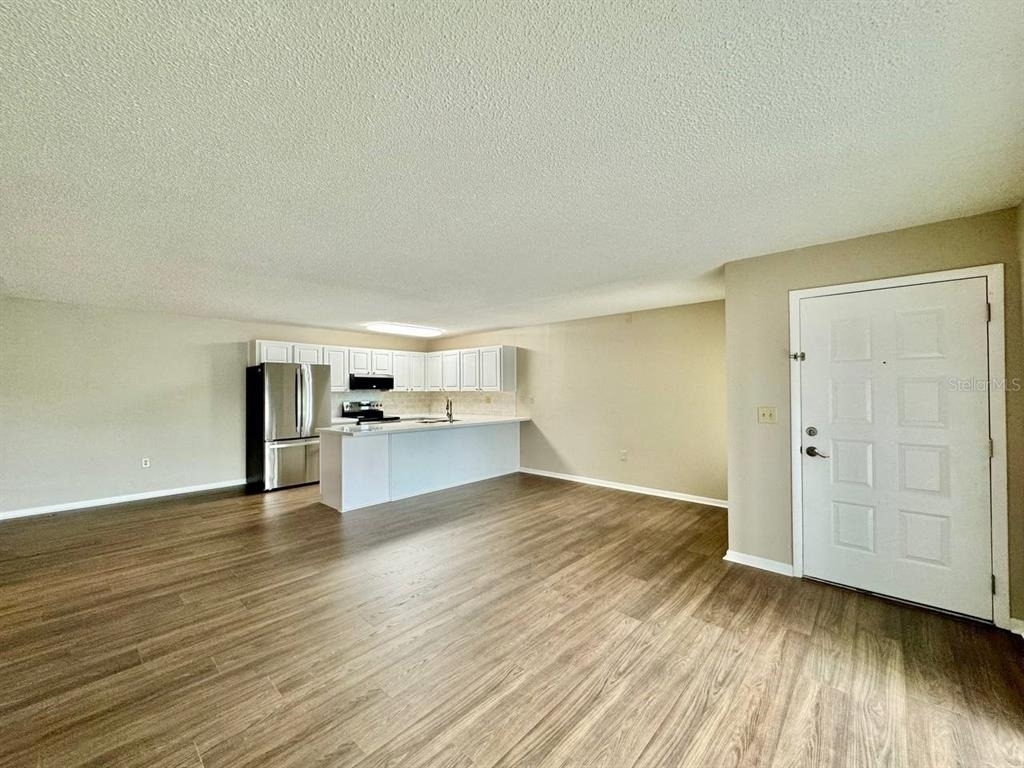 3323 Crystal Court E - Photo 4