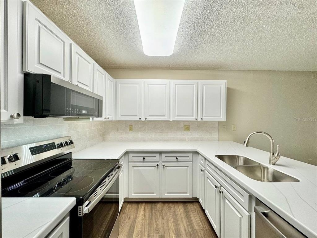 3323 Crystal Court E - Photo 14