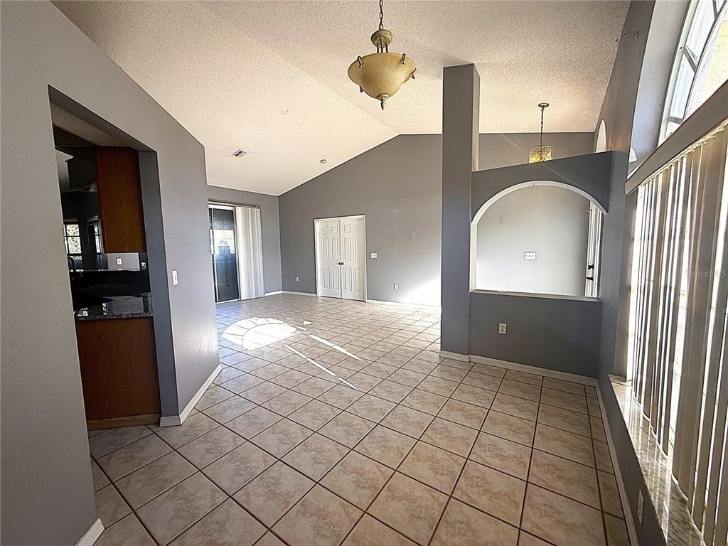 8839 Greenleaf Court - Photo 7