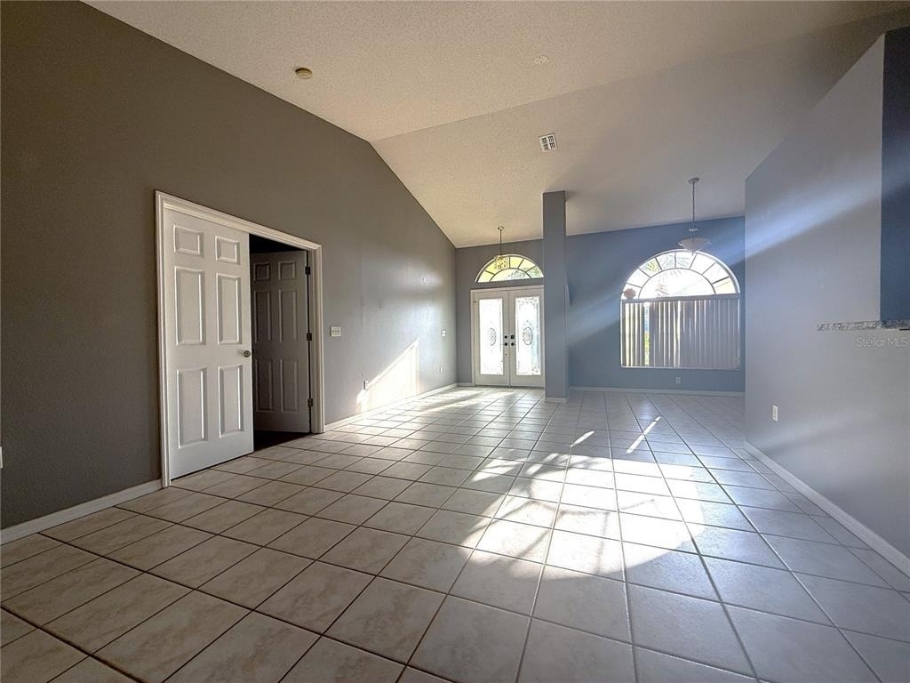 8839 Greenleaf Court - Photo 5