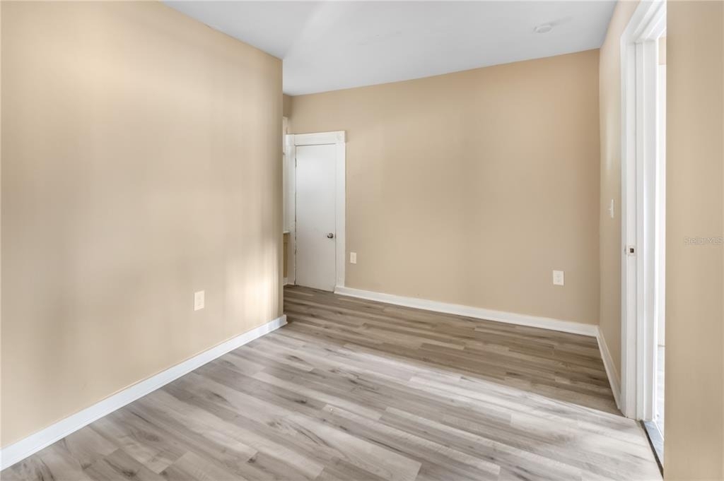418 E Amelia Avenue - Photo 18