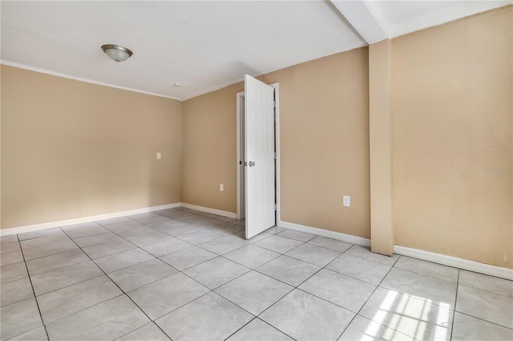 418 E Amelia Avenue - Photo 24
