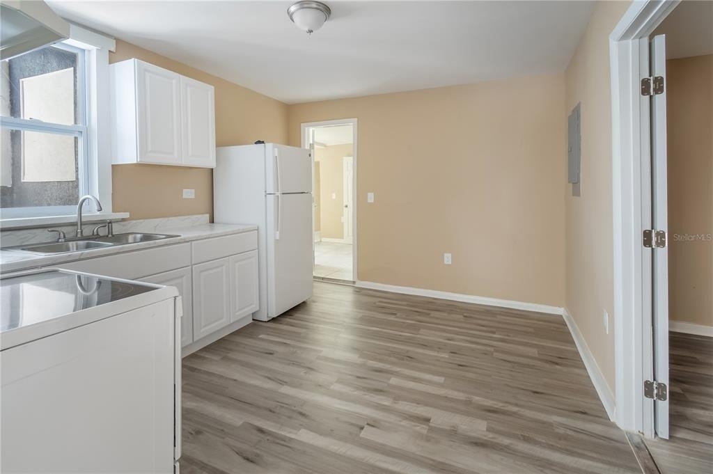 418 E Amelia Avenue - Photo 14