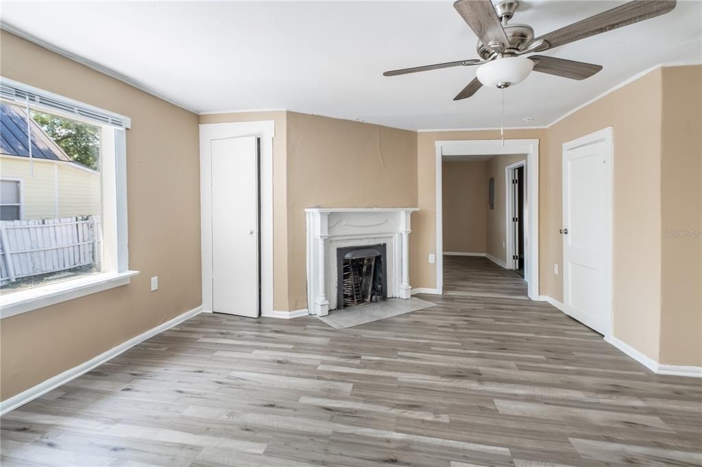 418 E Amelia Avenue - Photo 10