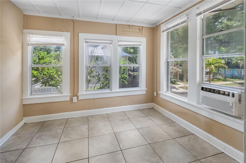 418 E Amelia Avenue - Photo 6