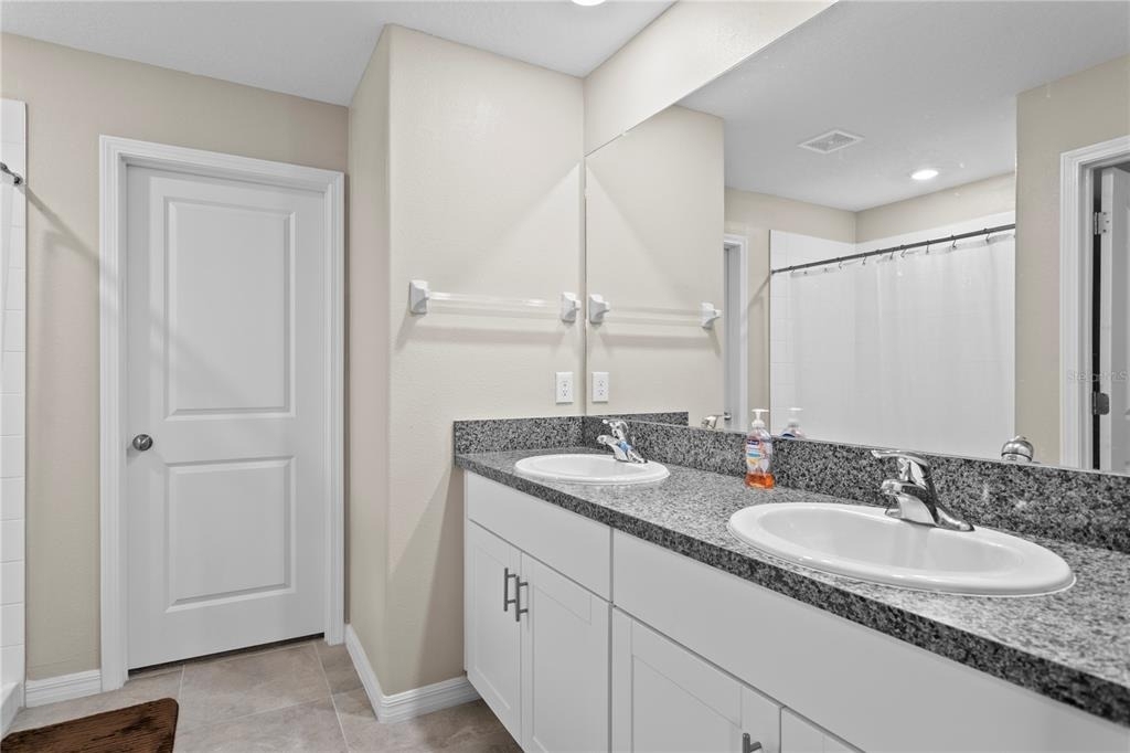 7109 Paradise Island Court - Photo 27