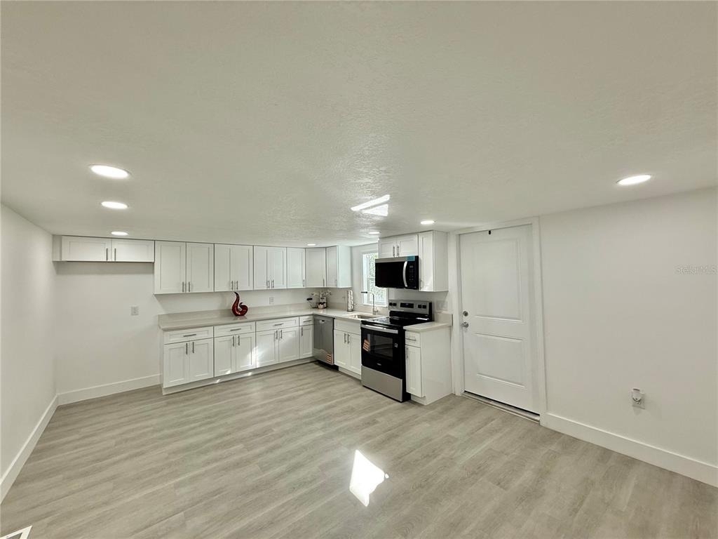 1605 8th Street - Photo 7