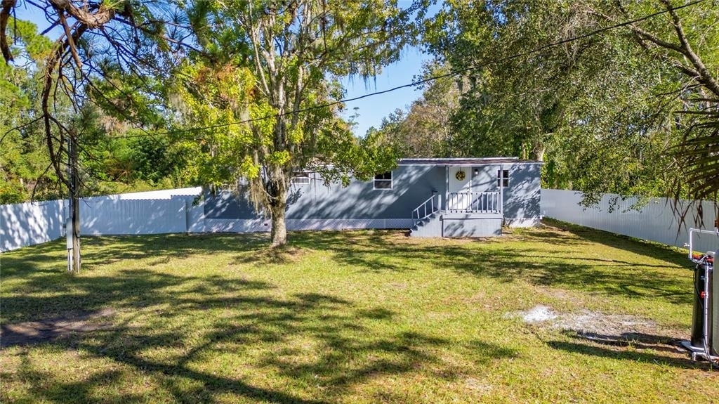 1605 8th Street - Photo 1