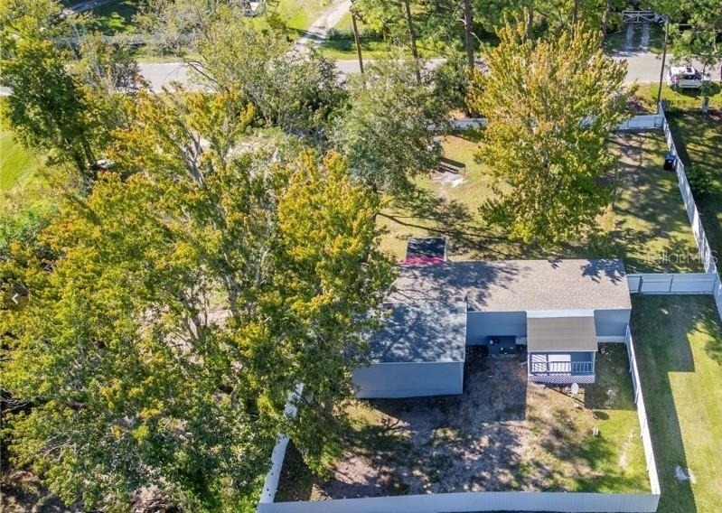 1605 8th Street - Photo 2
