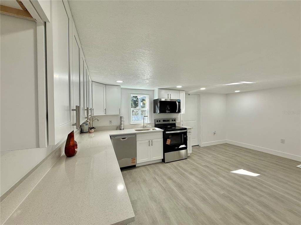 1605 8th Street - Photo 8