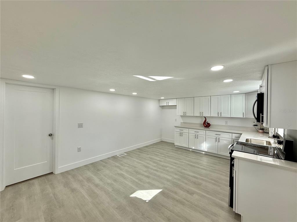 1605 8th Street - Photo 5