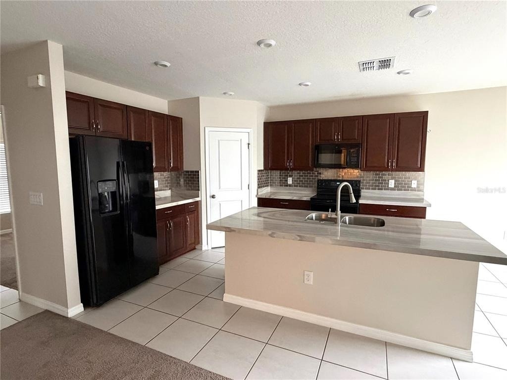 564 Meadow Bend Drive - Photo 5