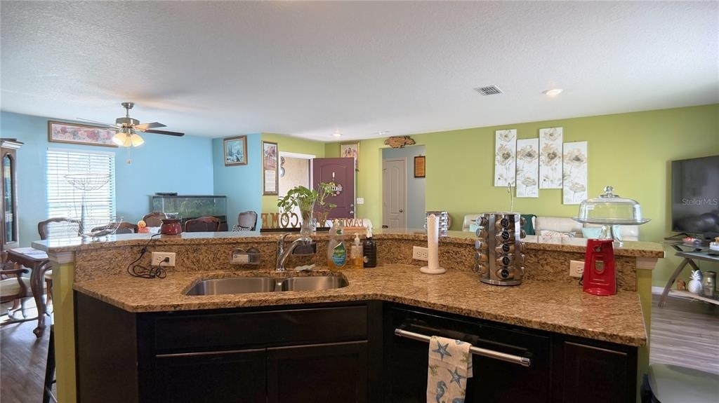 35901 Joewood Avenue - Photo 3