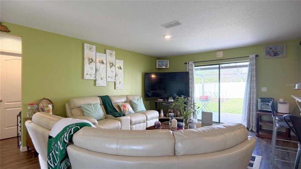 35901 Joewood Avenue - Photo 8