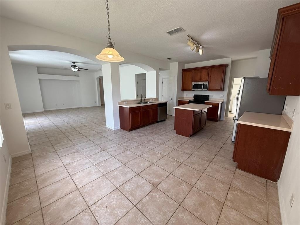 2616 Plumberry Avenue - Photo 3