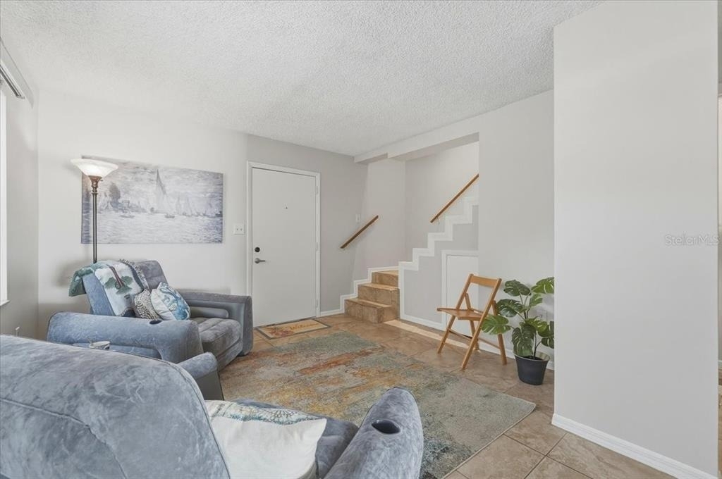 740 E Pearl Street - Photo 1