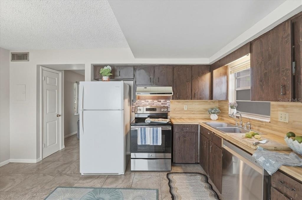 740 E Pearl Street - Photo 7