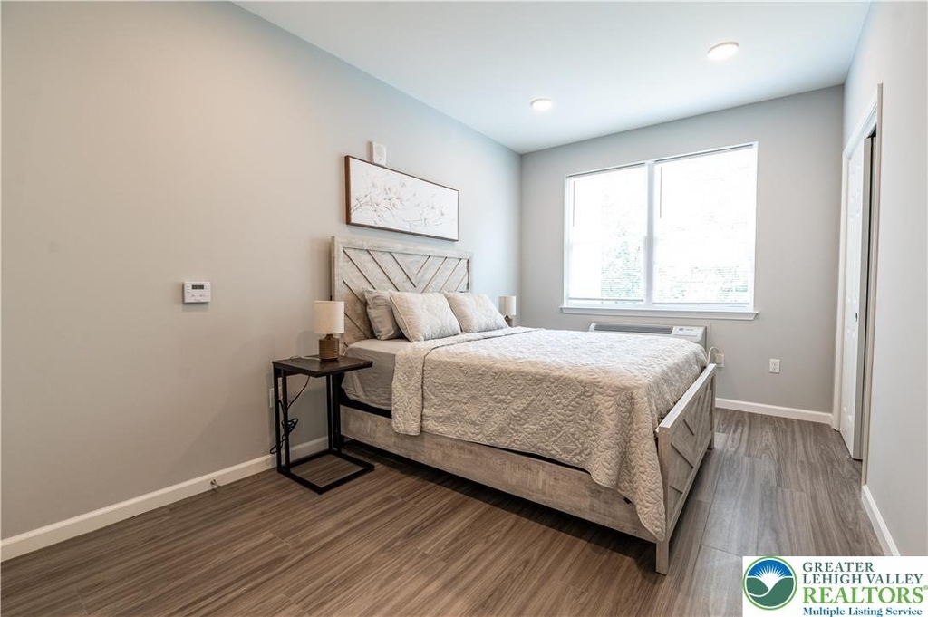 948 N Front Street - Photo 9