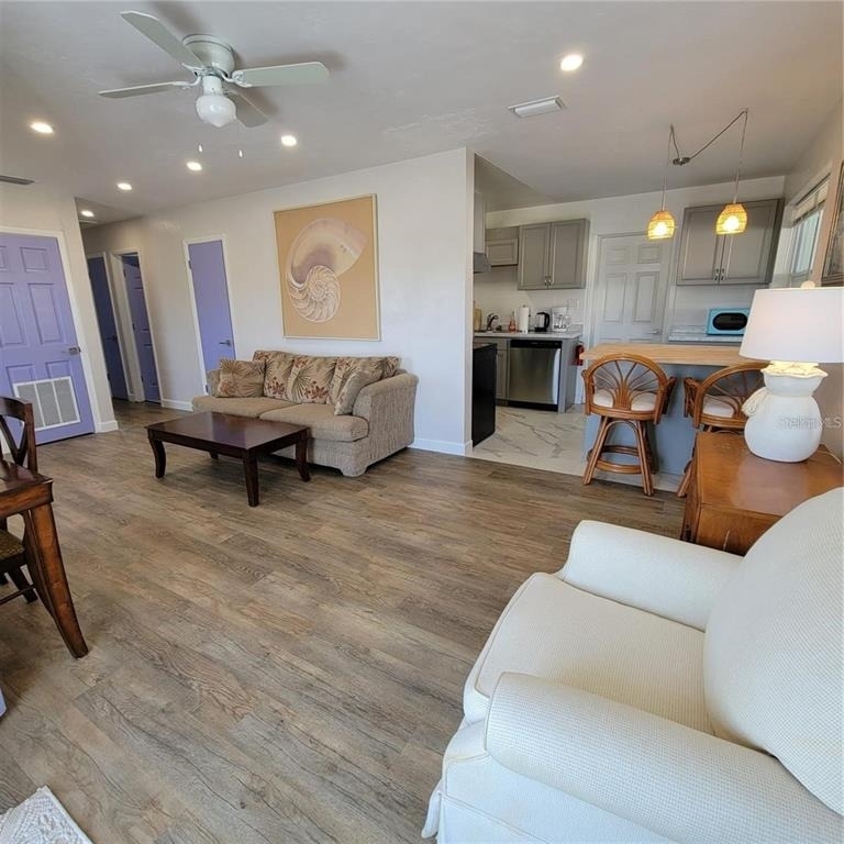 8134 Aero Avenue - Photo 3