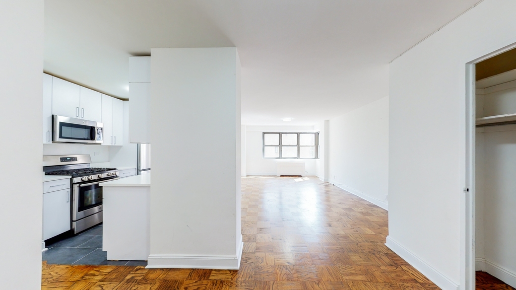 400 East 89th Street - Photo 0