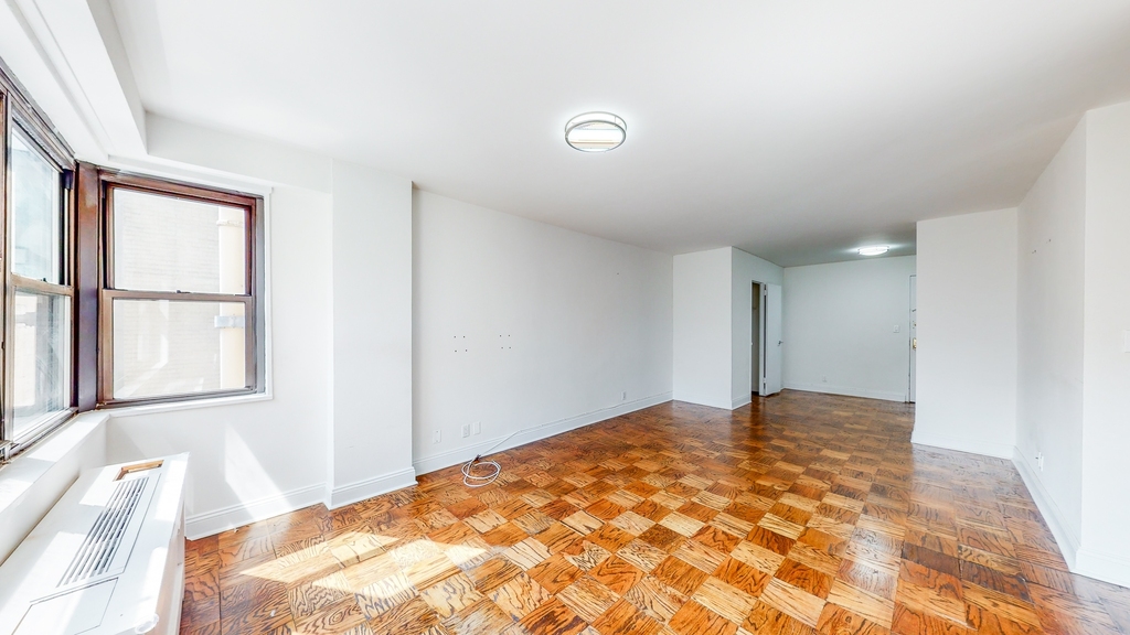 400 East 89th Street - Photo 2